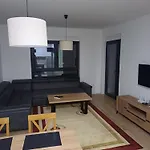 X Lägenhet *