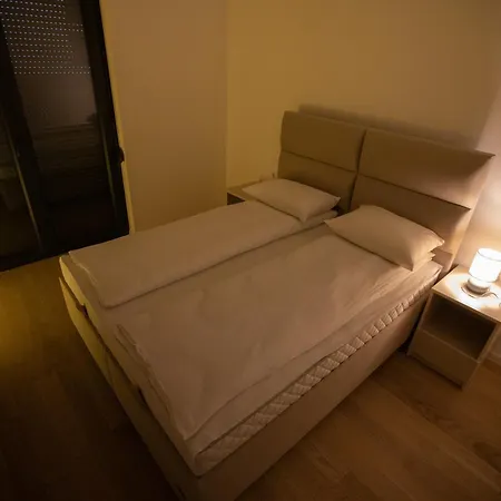 X Apartman